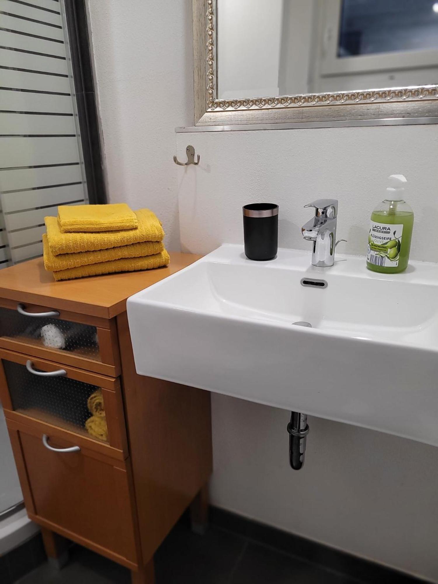 Grosszuegiges Appartement In Der Festspielstadt باد هيرسفيلد المظهر الخارجي الصورة